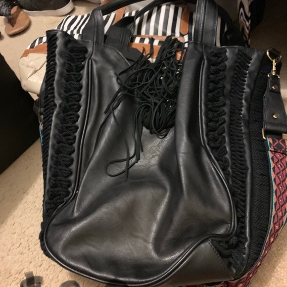 Purses - Picture 7 of 8